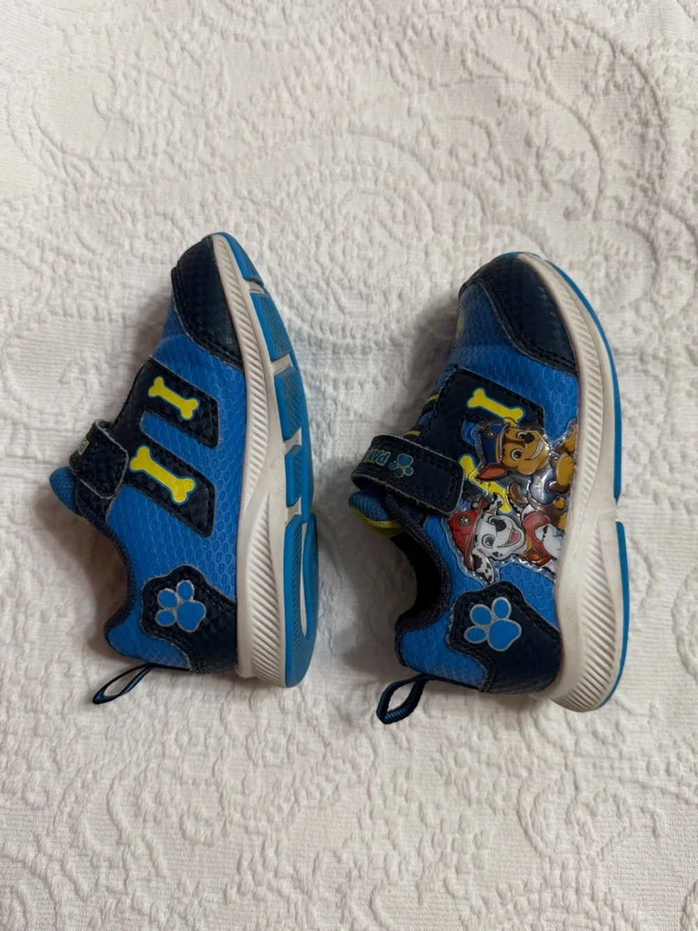 Paw Patrol Sneakers Size 7 Toddler with LIGHT UP Character Graphics